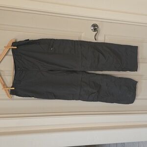 Columbia lightweight convertible pants. 32W X 30L. Green.